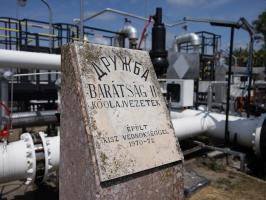 欧尔班白宫“求生记”